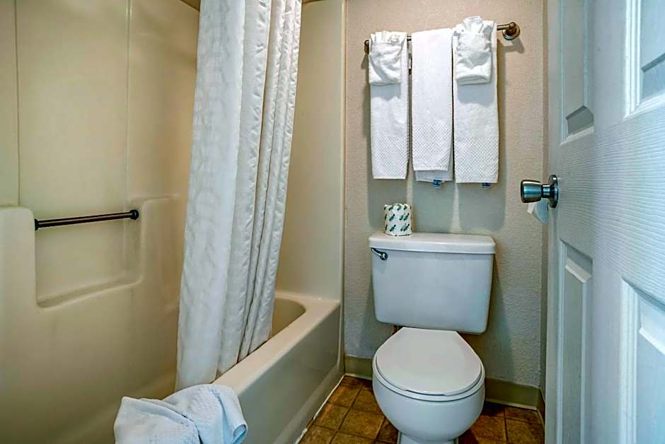 Econo Lodge Inn & Suites Rehoboth Beach