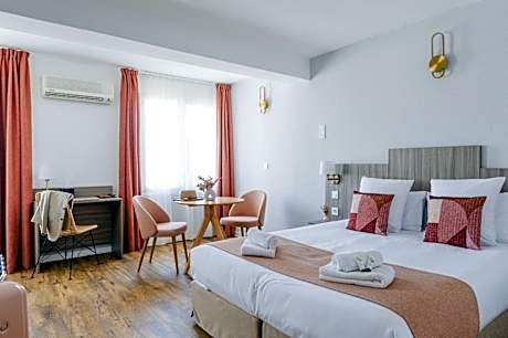 Hôtel La Maison des Croisades - Au pied des Remparts