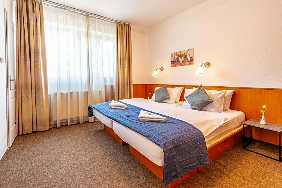 Korona Panzio Budapest