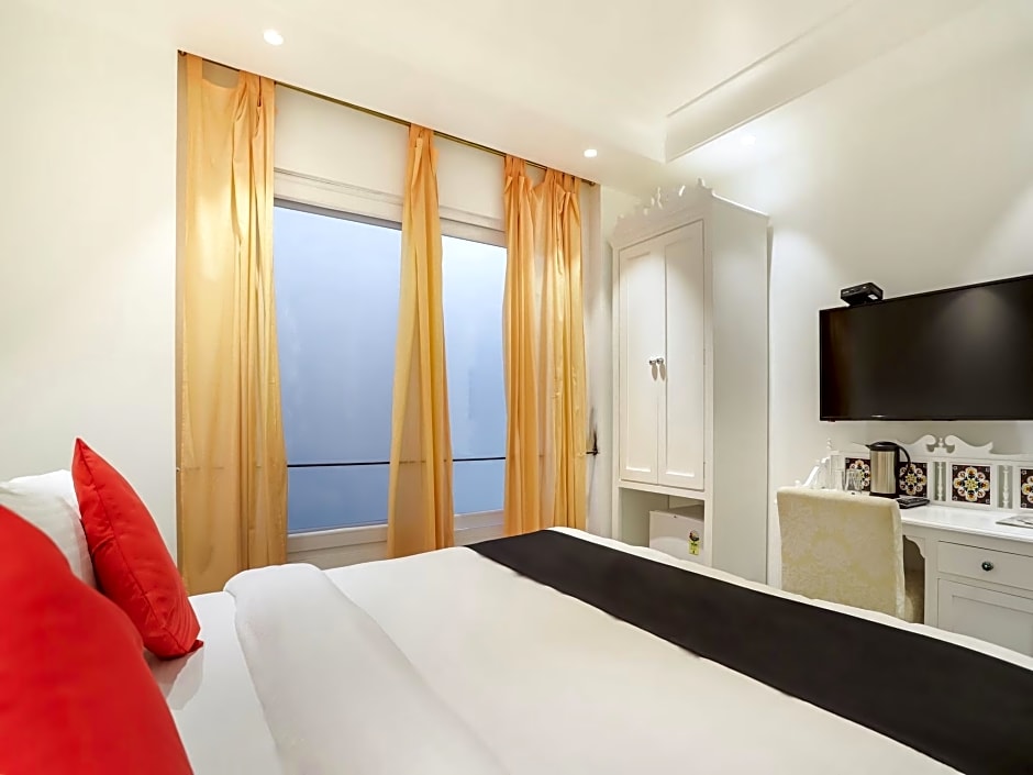 Hotel Pinky Villa - New Delhi Railway Station