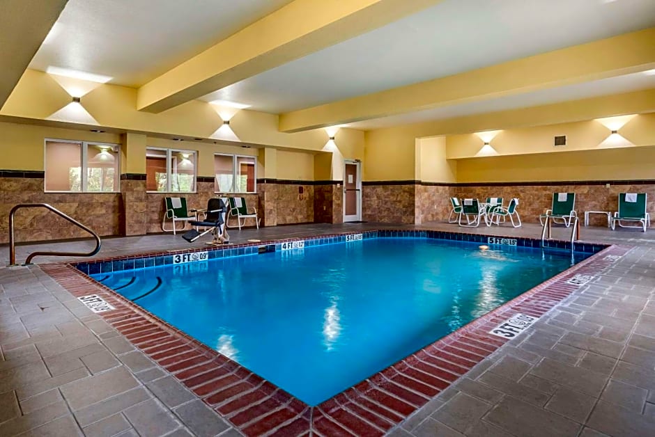 Comfort Suites