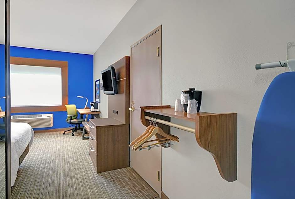 Holiday Inn Express Adrian by IHG