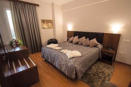 King Room with Spa Bath