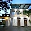 Hotel June Business Bed Breakfast