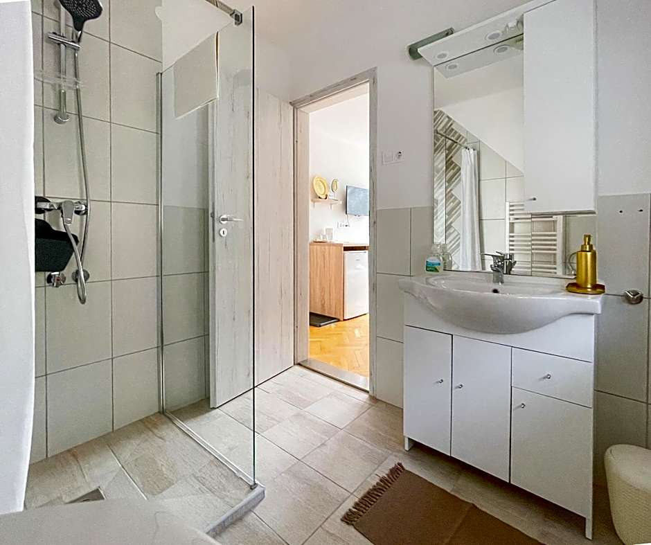 Zen House ADULT ONLY 16plus