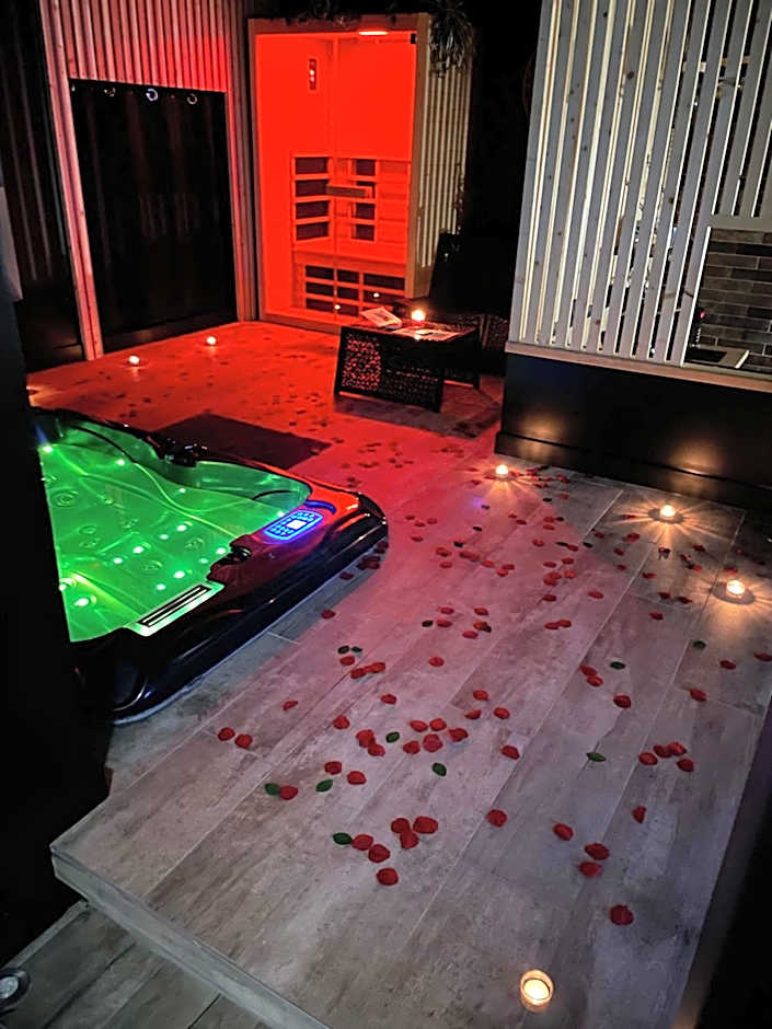 La suite Grenoble spa jacuzzi et sauna privatif