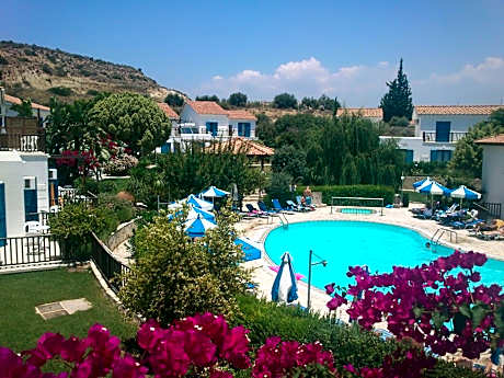 Hylatio Tourist Village