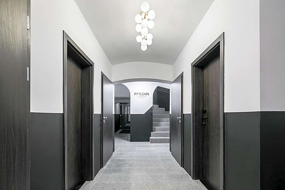 Pytloun Flat Hotel
