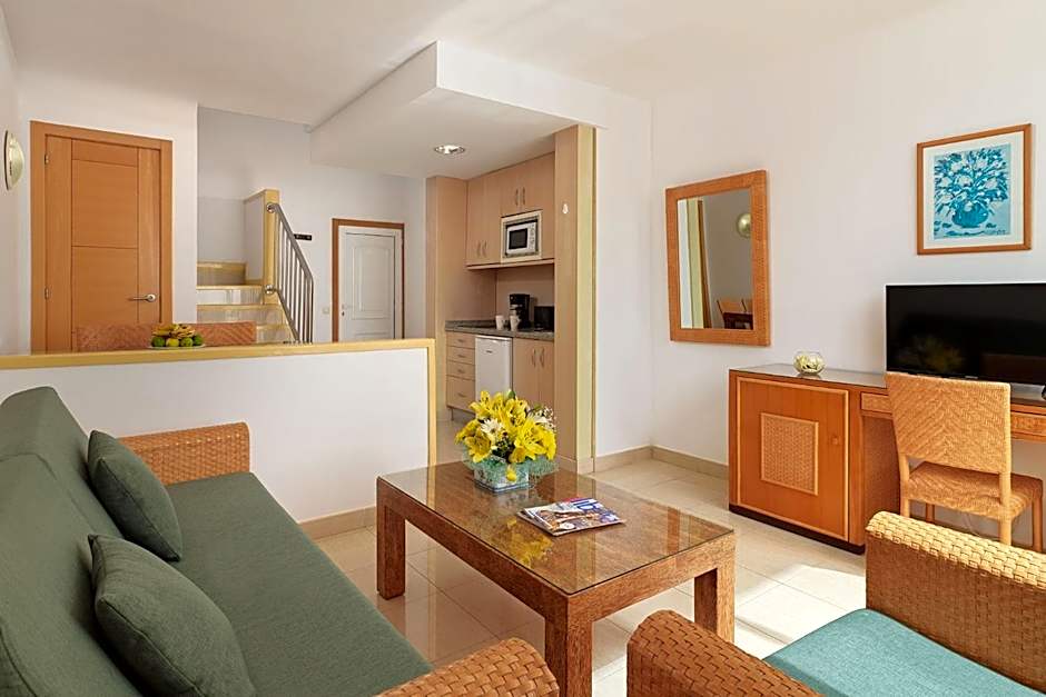 Aparthotel Esquinzo Y Monte Del Mar