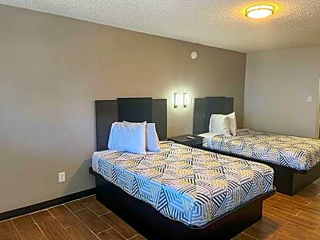 2 Full Beds | Mobil Access Tub Nsmk Micfridg