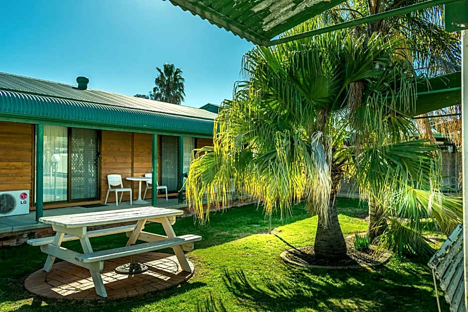 Deniliquin Country Club Motor Inn