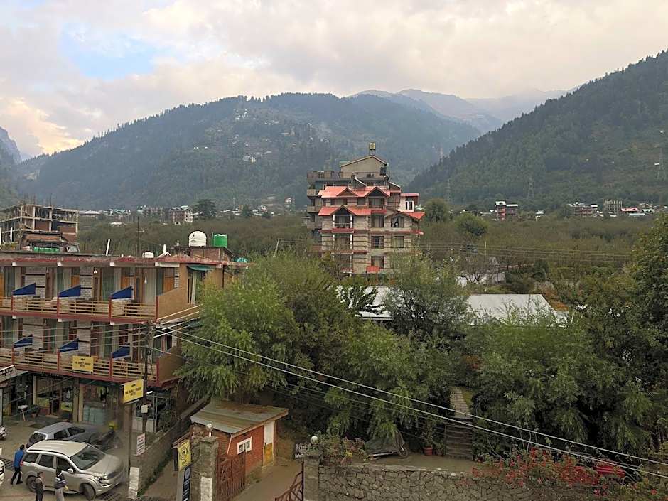 Hotel Chandertal Regency