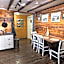 Astra Whale - Waterfront Boutique Hostel in Lofoten