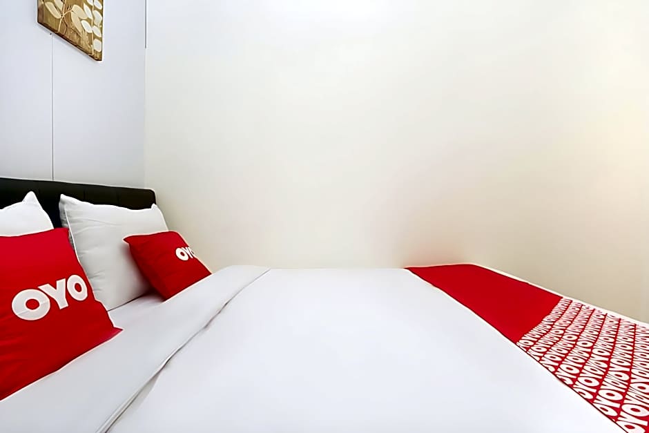 OYO Flagship 3688 Pot Art