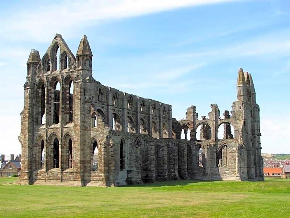 The Old Auction Rooms Lot 2 Central with Private Parking