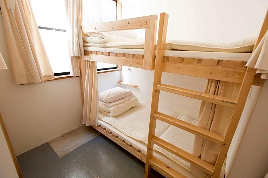 plumhostel