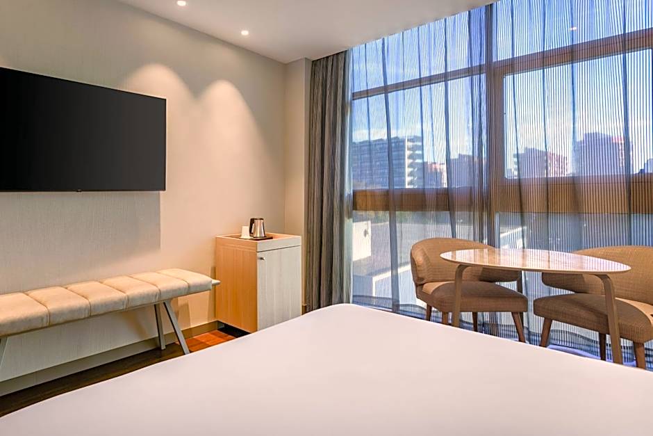 AC Hotel by Marriott Som
