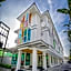 The Tint at Phuket Town Hotel