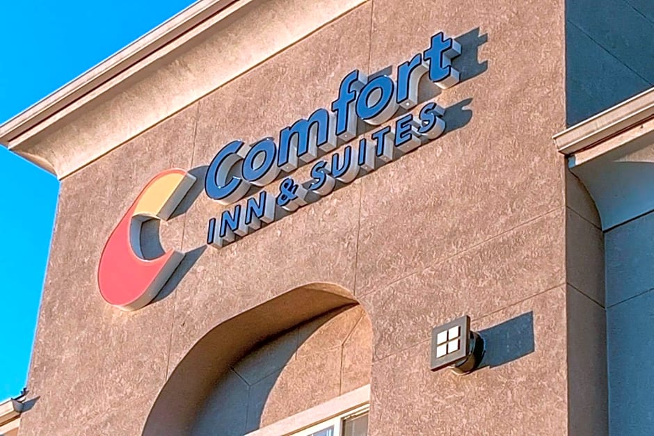 Comfort Inn & Suites Galt – Lodi North