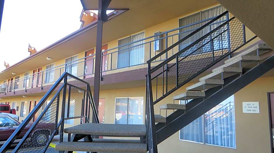 Hotel Salina Beaumont CA