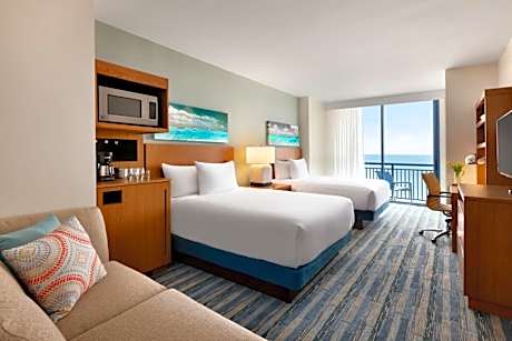 Oceanfront Den Room with Two Queen Beds - High Floor