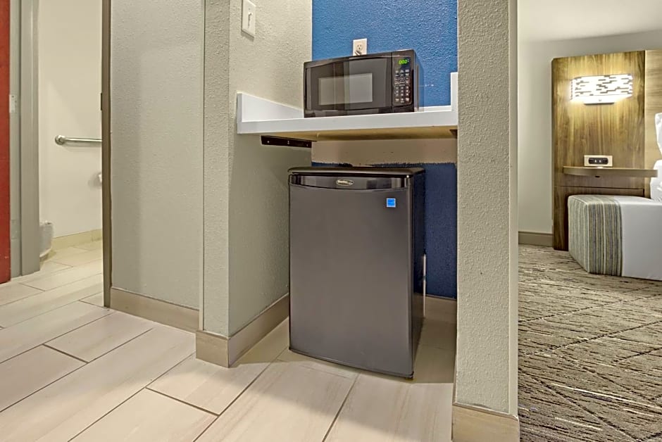 Holiday Inn Express - Gulfport Beach By IHG