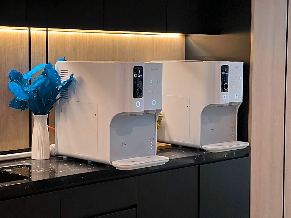 Hotel Brynton at Cameron Centrum Mall