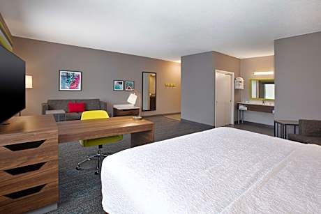 1 KING BED STUDIO SUITE NONSMOKING