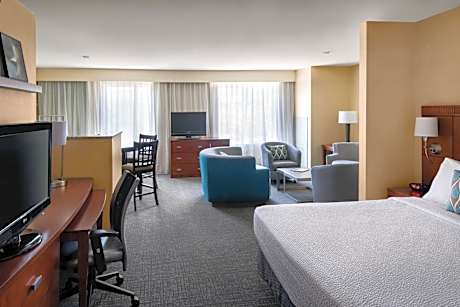 Queen Suite with Two Queen Beds and Sofa Bed