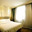 GreenTree Inn Zaozhuang Taishan Road Shituanxiao Express Hotel