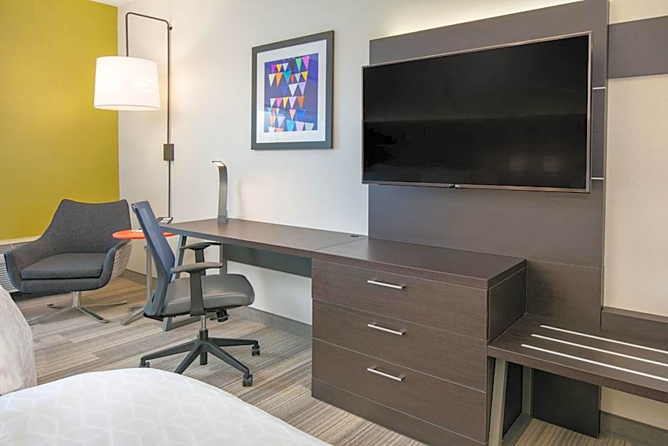 Photo 1 of 6 of 2 King Beds, River View