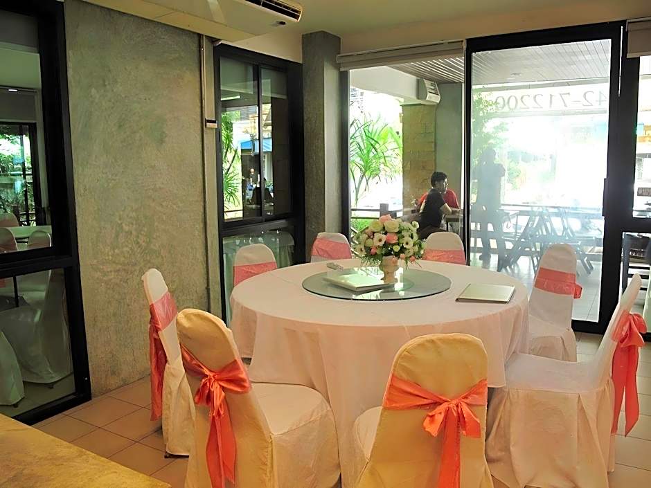 Dusit Hotel