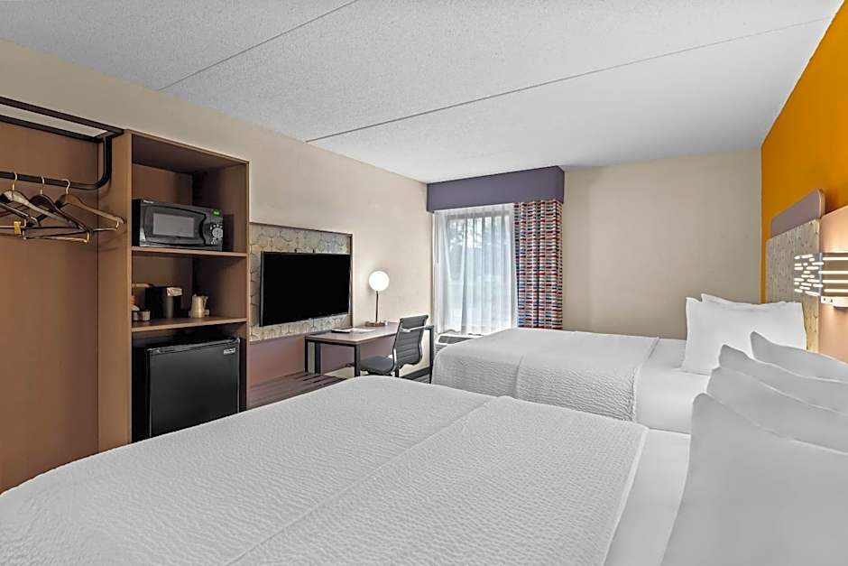 Spark by Hilton Syracuse Carrier Circle