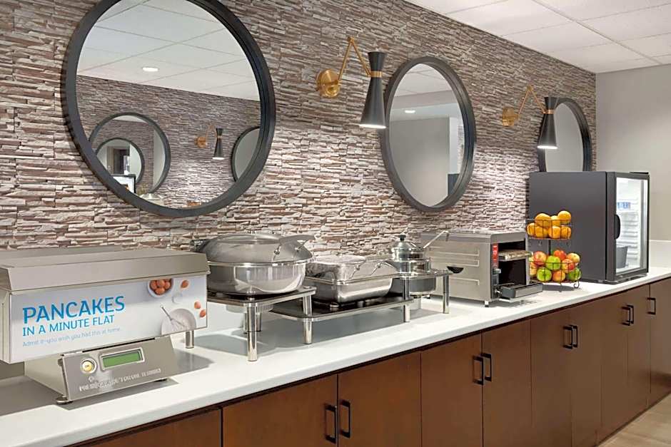 Microtel Inn & Suites By Wyndham Lloydminster