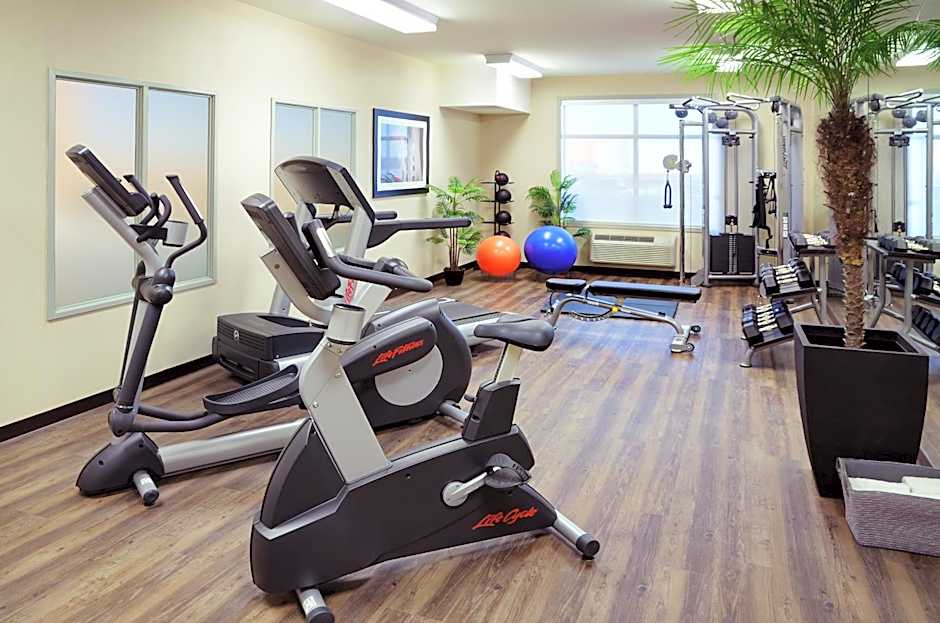 Pomeroy Inn and Suites Vermilion