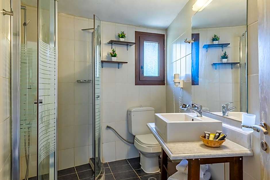 Skopelos Holidays Hotel