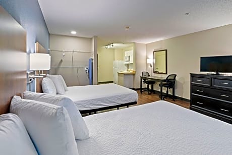 Studio with 2 Double Beds - Non-Smoking