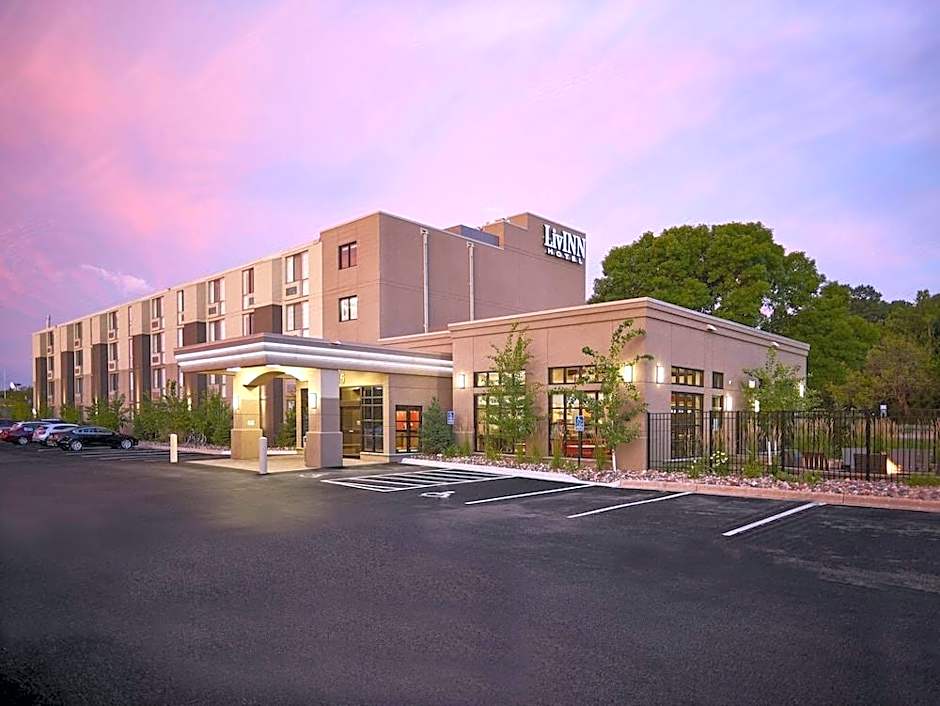 LivINN Hotel St. Paul – I-94 – East 3M Area