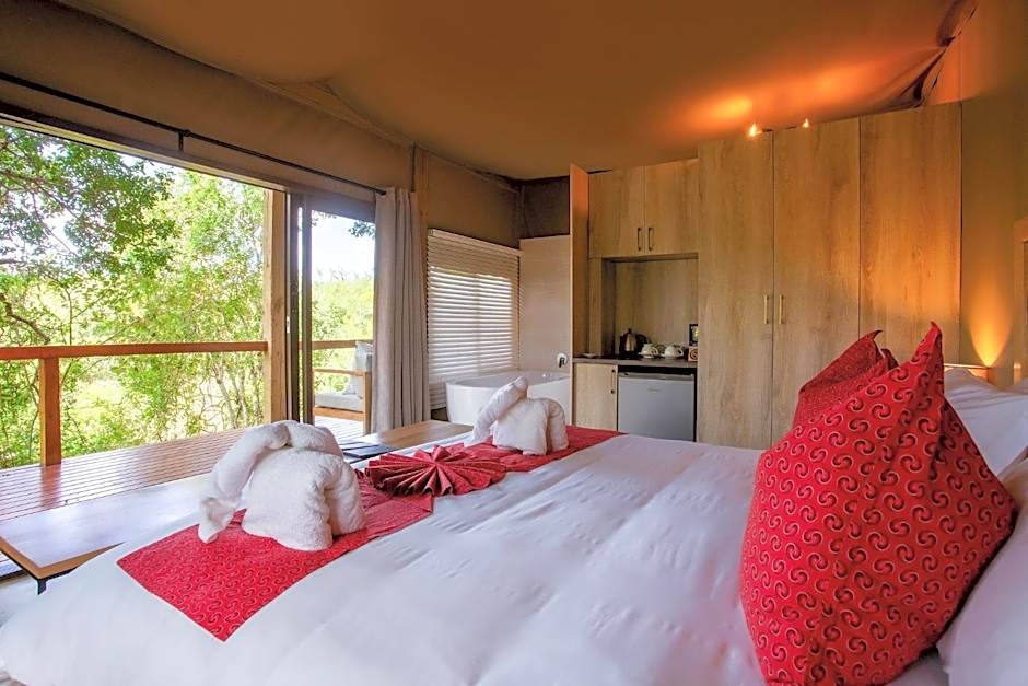 Kingfisher Creek Safari Lodge