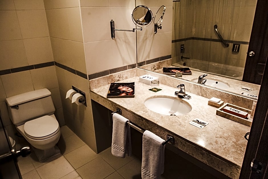 BTH Hotel Arequipa Lake