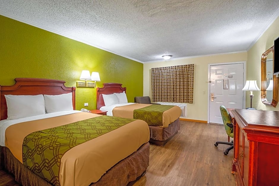Rodeway Inn & Suites Fort Jackson