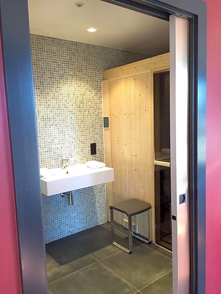 Cannes Center Univers Hotel (future Mercure)