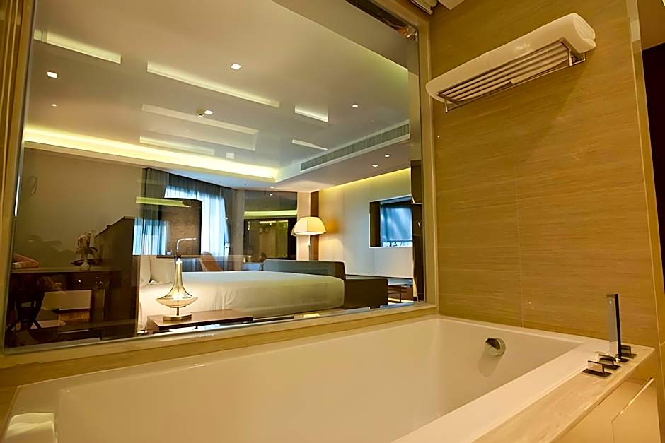 Graceland Bangkok By Grace Hotel