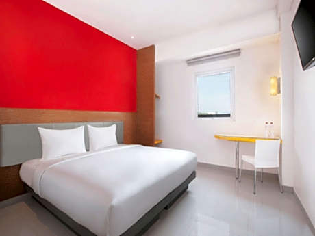 Smart Queen Room