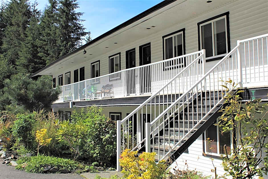 West Coast Trail Lodge