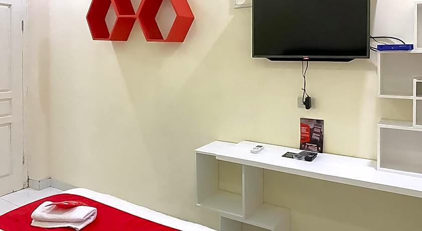 RedDoorz Syariah near PKOR Lampung