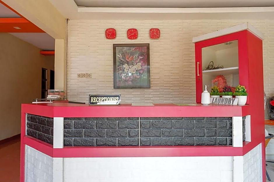 RedDoorz @ Losari Area 2 Makassar