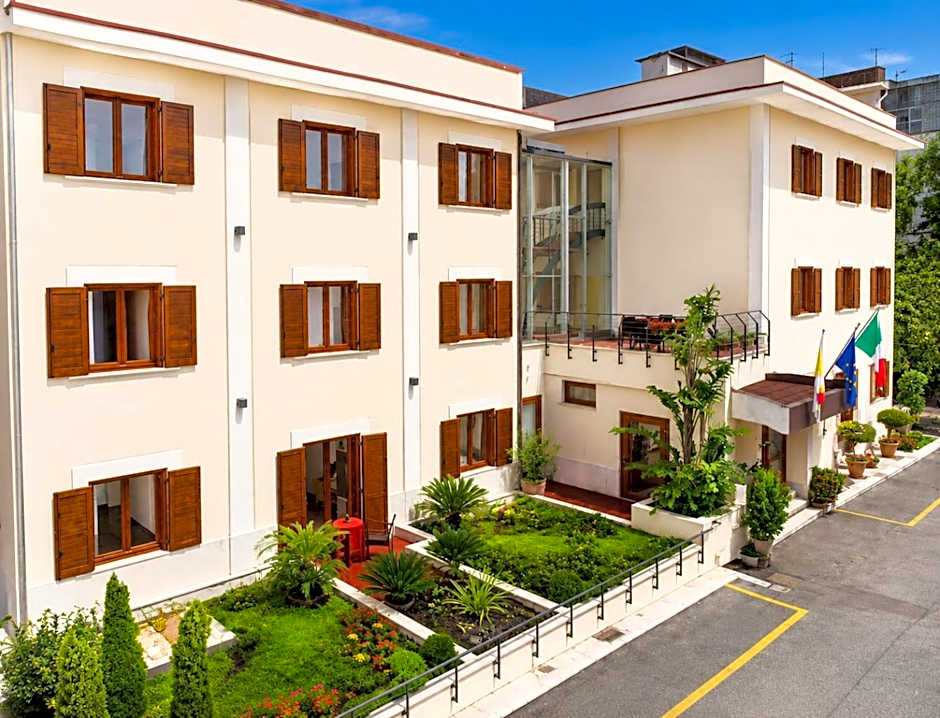 Hotel Diana