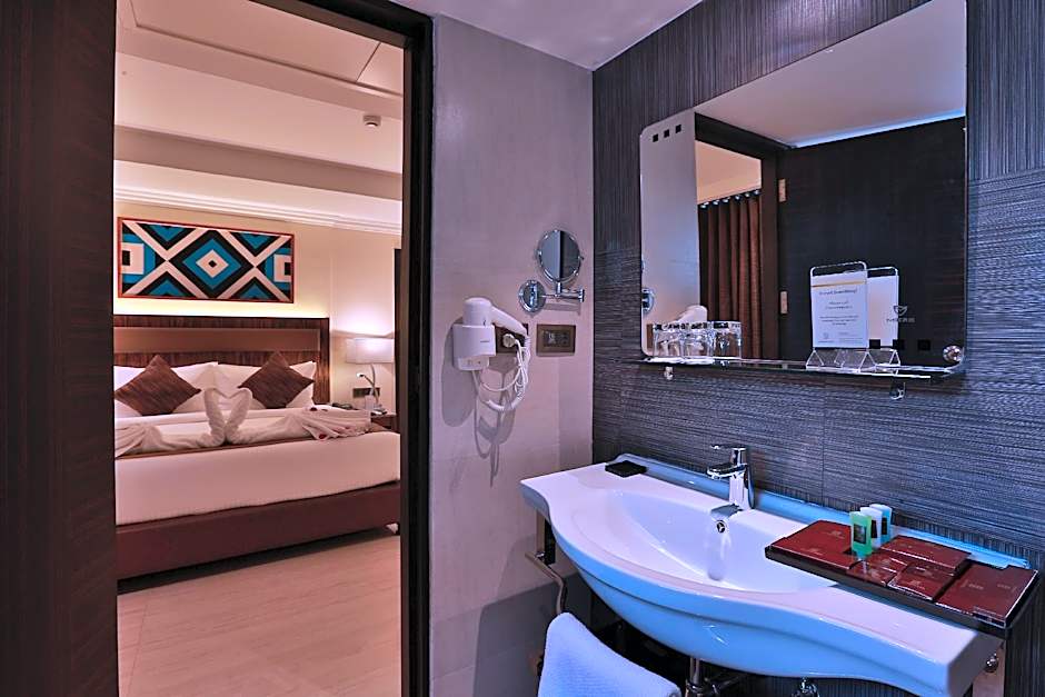 Hotel Luminara A Unit of Elite Tourist Home