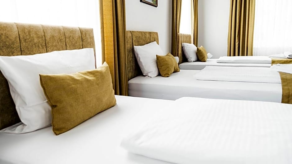 E&B Hotel